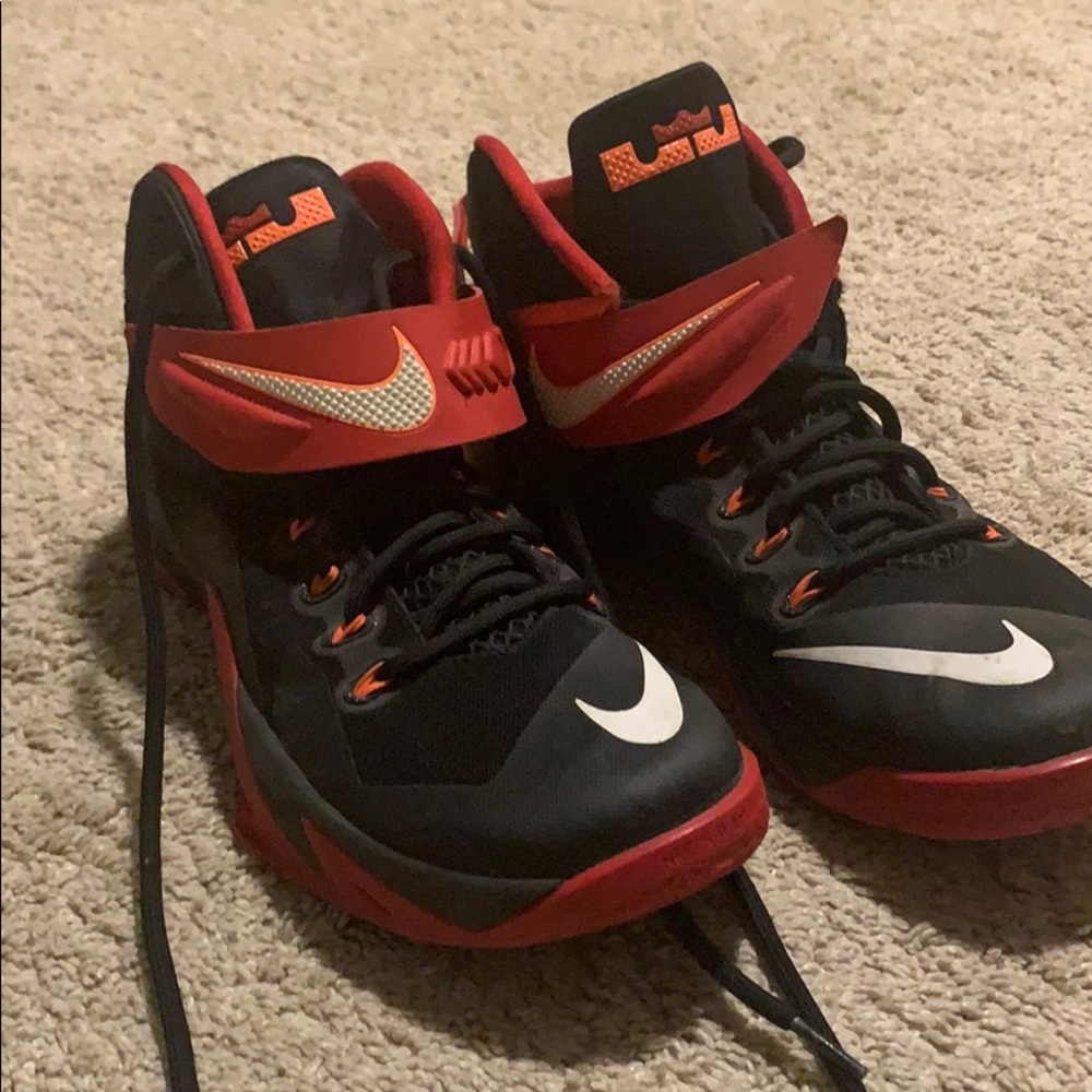 Lebron zoom soldier 8 size 11